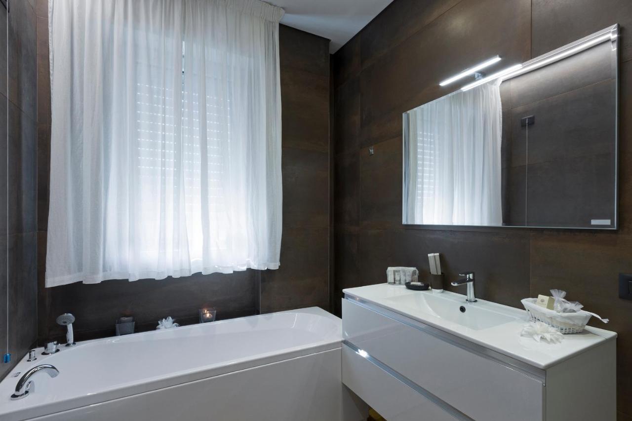 Crima Mare Luxury Misano Adriatico Exterior foto